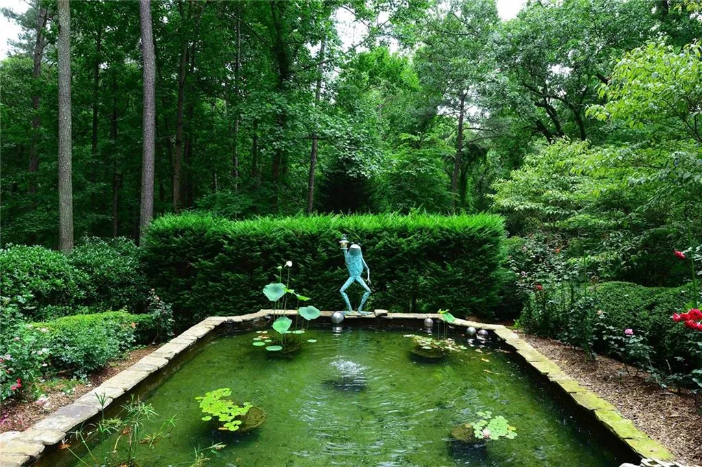 1295 Heards Ferry Road Nw, Sandy Springs, Georgia 30328, 6 Bedrooms Bedrooms, ,6 BathroomsBathrooms,Residential,Sold,1295 Heards Ferry Road Nw,5895583