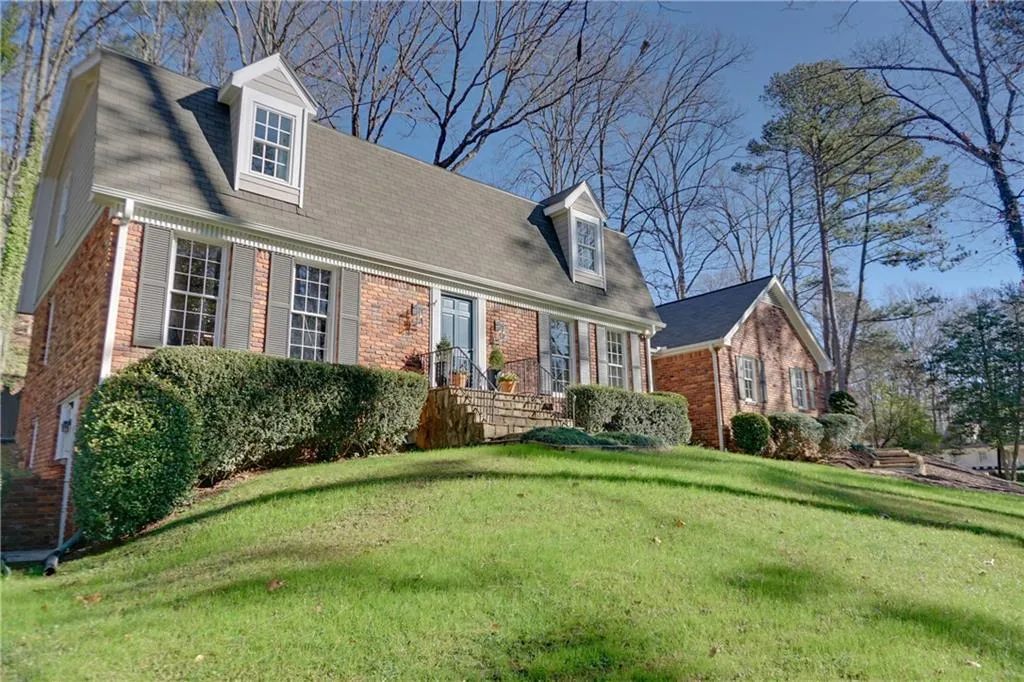 7160 Twin Branch Road, Atlanta, Georgia 30328, 4 Bedrooms Bedrooms, ,3 BathroomsBathrooms,Residential,Sold,7160 Twin Branch Road,6662374