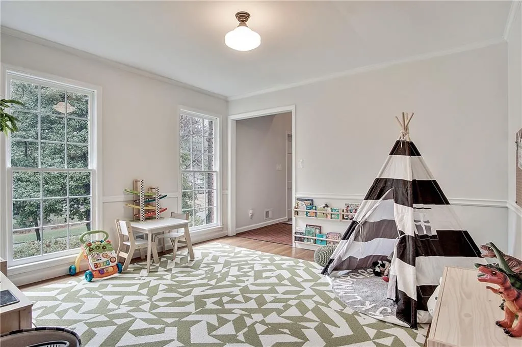 7160 Twin Branch Road, Atlanta, Georgia 30328, 4 Bedrooms Bedrooms, ,3 BathroomsBathrooms,Residential,Sold,7160 Twin Branch Road,6662374