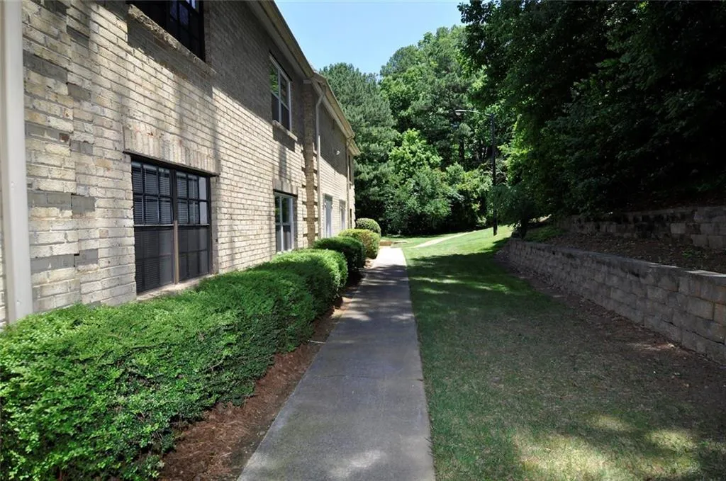 340 Winding River Drive Unit H, Sandy Springs, Georgia 30350, 3 Bedrooms Bedrooms, ,2 BathroomsBathrooms,Residential,Sold,340 Winding River Drive Unit H,6832562