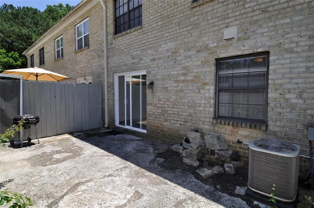 340 Winding River Drive Unit H, Sandy Springs, Georgia 30350, 3 Bedrooms Bedrooms, ,2 BathroomsBathrooms,Residential,Sold,340 Winding River Drive Unit H,6832562