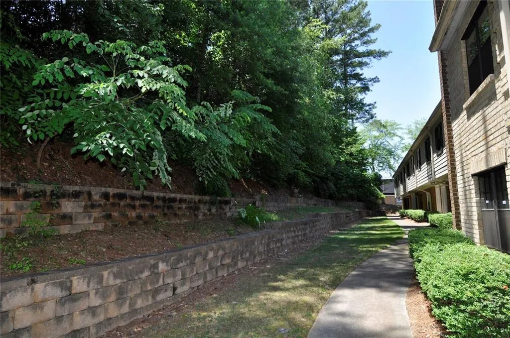 340 Winding River Drive Unit H, Sandy Springs, Georgia 30350, 3 Bedrooms Bedrooms, ,2 BathroomsBathrooms,Residential,Sold,340 Winding River Drive Unit H,6832562