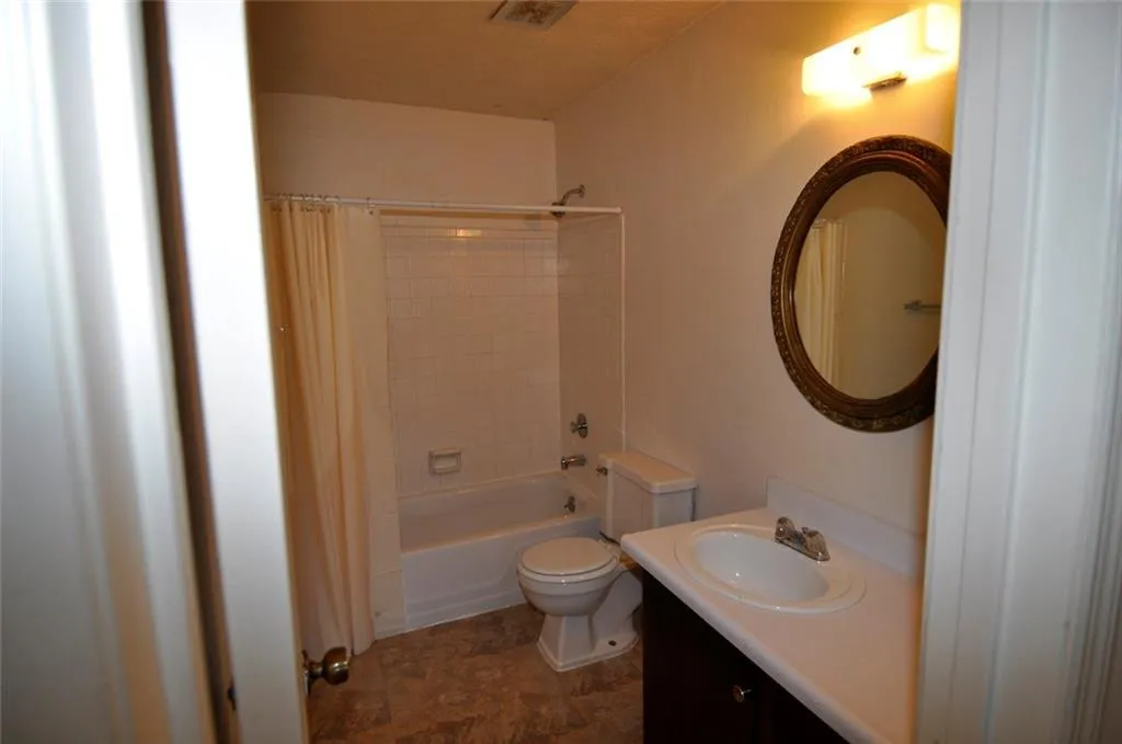 340 Winding River Drive Unit H, Sandy Springs, Georgia 30350, 3 Bedrooms Bedrooms, ,2 BathroomsBathrooms,Residential,Sold,340 Winding River Drive Unit H,6832562