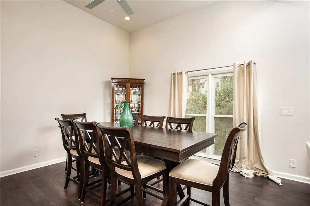 201 Brandywine Circle, Sandy Springs, Georgia 30350, 4 Bedrooms Bedrooms, ,3 BathroomsBathrooms,Residential,Sold,201 Brandywine Circle,6124673