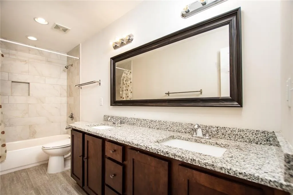 201 Brandywine Circle, Sandy Springs, Georgia 30350, 4 Bedrooms Bedrooms, ,3 BathroomsBathrooms,Residential,Sold,201 Brandywine Circle,6124673