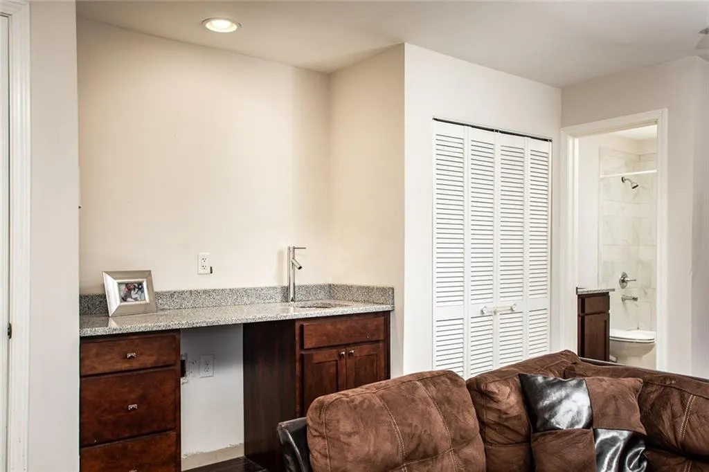 201 Brandywine Circle, Sandy Springs, Georgia 30350, 4 Bedrooms Bedrooms, ,3 BathroomsBathrooms,Residential,Sold,201 Brandywine Circle,6124673
