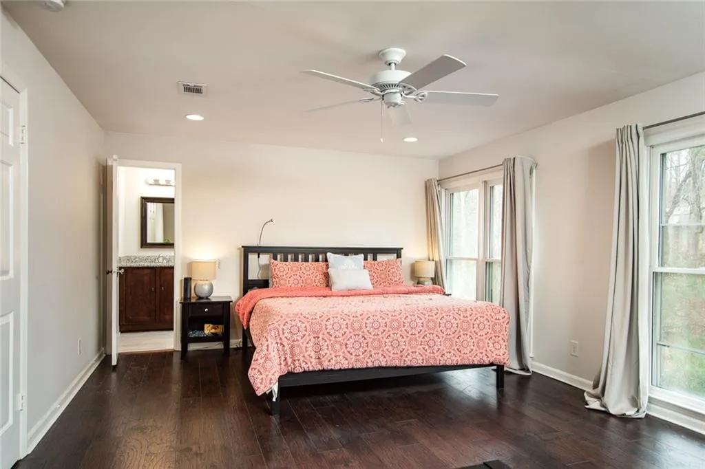 201 Brandywine Circle, Sandy Springs, Georgia 30350, 4 Bedrooms Bedrooms, ,3 BathroomsBathrooms,Residential,Sold,201 Brandywine Circle,6124673