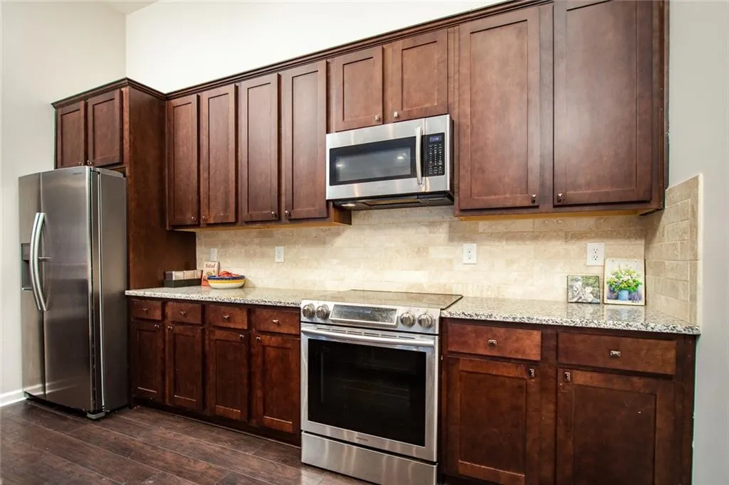 201 Brandywine Circle, Sandy Springs, Georgia 30350, 4 Bedrooms Bedrooms, ,3 BathroomsBathrooms,Residential,Sold,201 Brandywine Circle,6124673