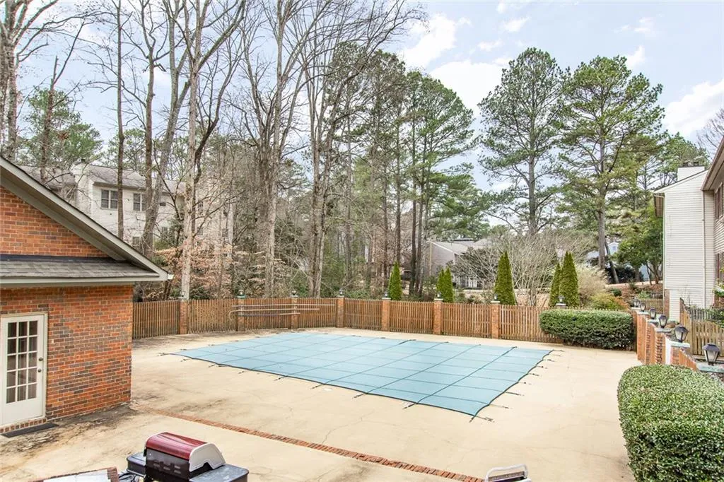 201 Brandywine Circle, Sandy Springs, Georgia 30350, 4 Bedrooms Bedrooms, ,3 BathroomsBathrooms,Residential,Sold,201 Brandywine Circle,6124673