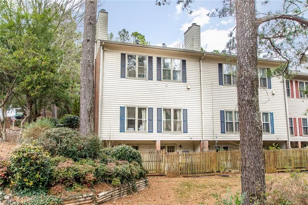 201 Brandywine Circle, Sandy Springs, Georgia 30350, 4 Bedrooms Bedrooms, ,3 BathroomsBathrooms,Residential,Sold,201 Brandywine Circle,6124673