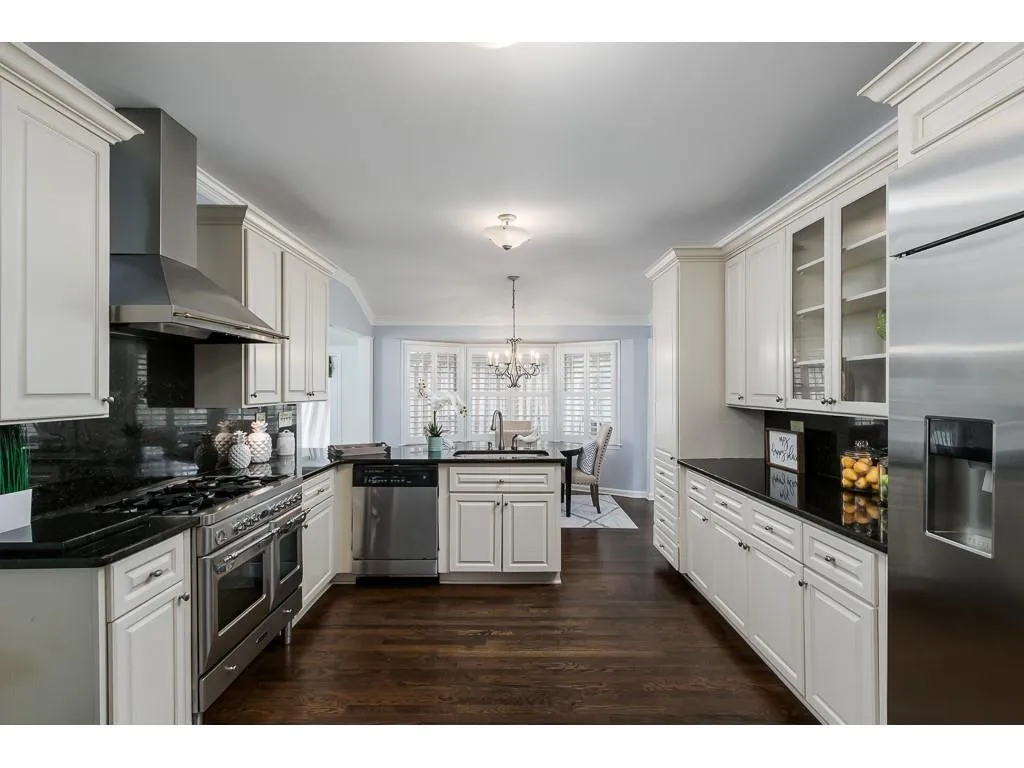 5240 Green Oak Court, Atlanta, Georgia 30327, 5 Bedrooms Bedrooms, ,4 BathroomsBathrooms,Residential,Sold,5240 Green Oak Court,6690924