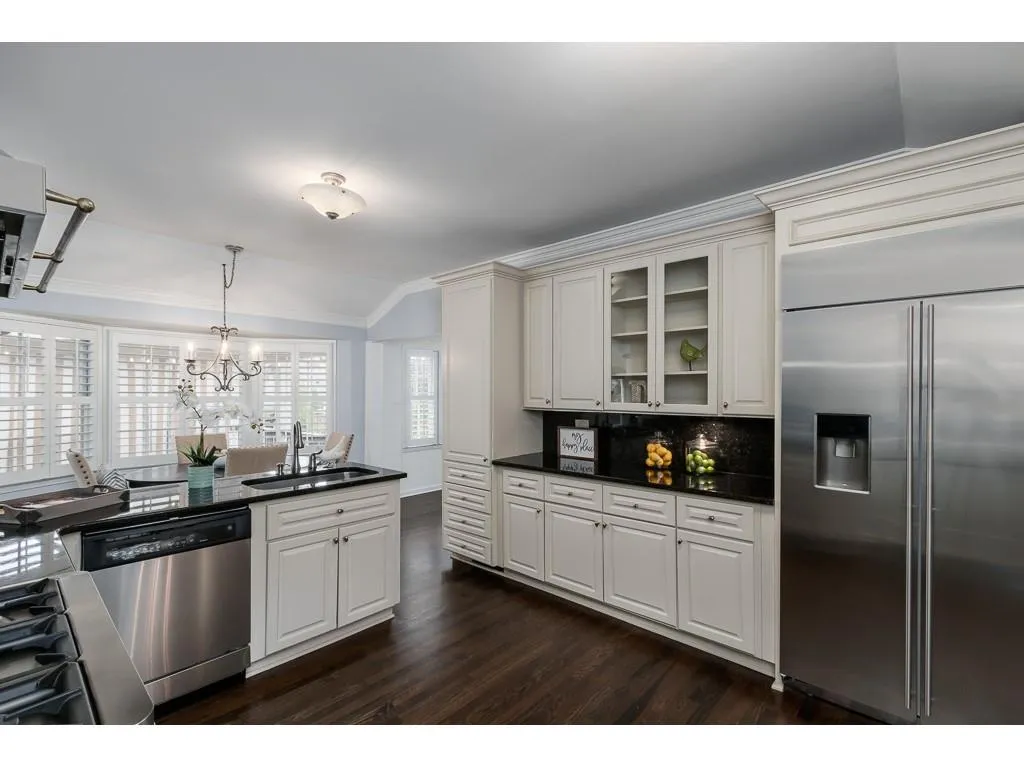 5240 Green Oak Court, Atlanta, Georgia 30327, 5 Bedrooms Bedrooms, ,4 BathroomsBathrooms,Residential,Sold,5240 Green Oak Court,6690924