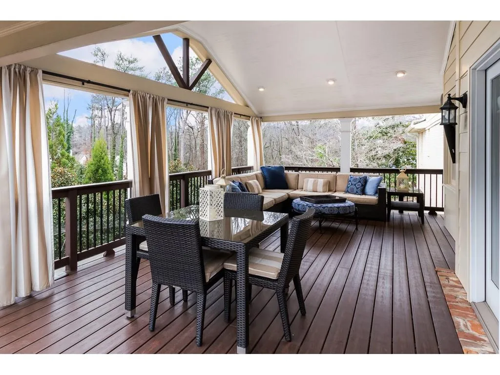 5240 Green Oak Court, Atlanta, Georgia 30327, 5 Bedrooms Bedrooms, ,4 BathroomsBathrooms,Residential,Sold,5240 Green Oak Court,6690924