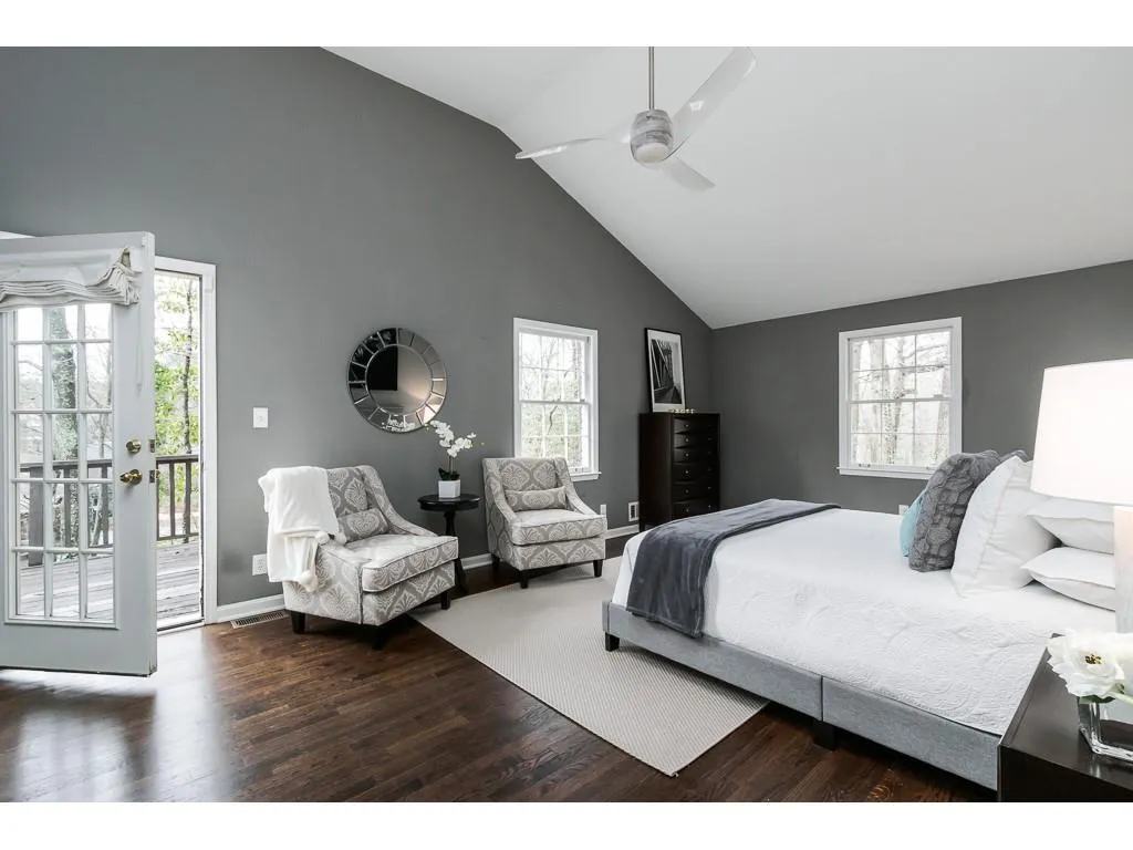 5240 Green Oak Court, Atlanta, Georgia 30327, 5 Bedrooms Bedrooms, ,4 BathroomsBathrooms,Residential,Sold,5240 Green Oak Court,6690924