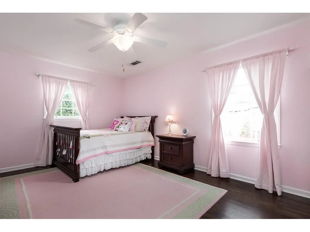 5240 Green Oak Court, Atlanta, Georgia 30327, 5 Bedrooms Bedrooms, ,4 BathroomsBathrooms,Residential,Sold,5240 Green Oak Court,6690924