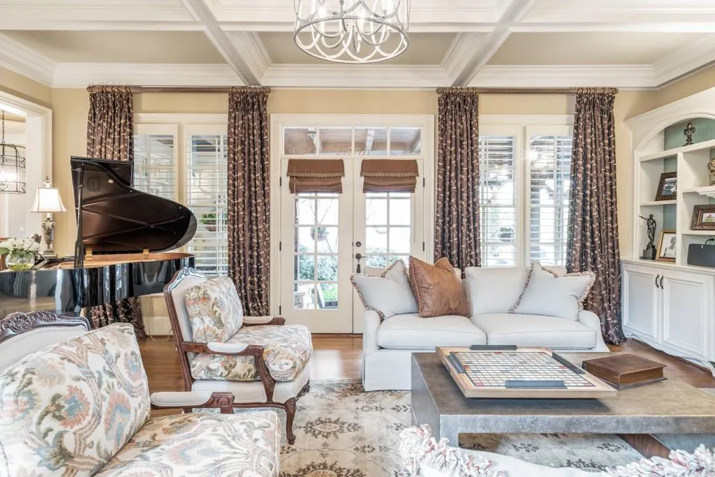 655 Colebrook Court, Sandy Springs, Georgia 30327, 7 Bedrooms Bedrooms, ,8 BathroomsBathrooms,Residential,Sold,655 Colebrook Court,6509497
