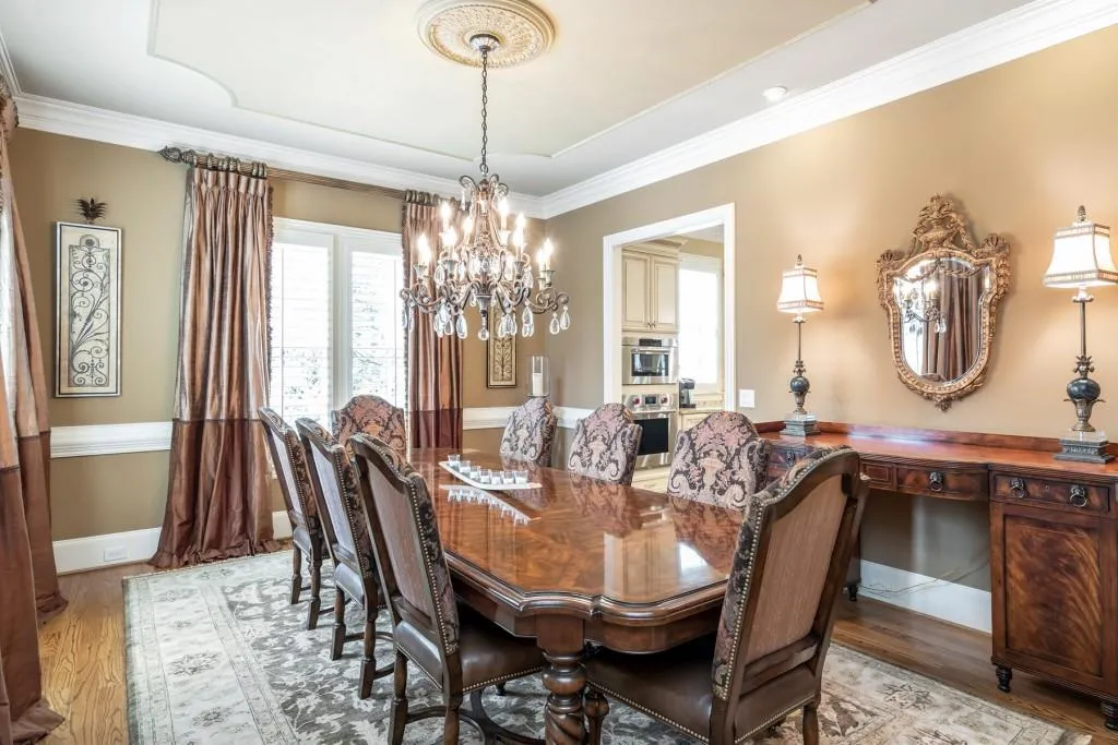 655 Colebrook Court, Sandy Springs, Georgia 30327, 7 Bedrooms Bedrooms, ,8 BathroomsBathrooms,Residential,Sold,655 Colebrook Court,6509497