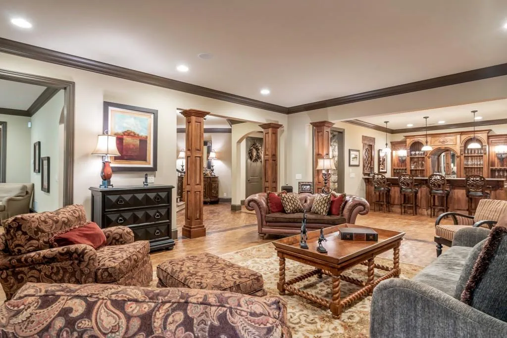 655 Colebrook Court, Sandy Springs, Georgia 30327, 7 Bedrooms Bedrooms, ,8 BathroomsBathrooms,Residential,Sold,655 Colebrook Court,6509497