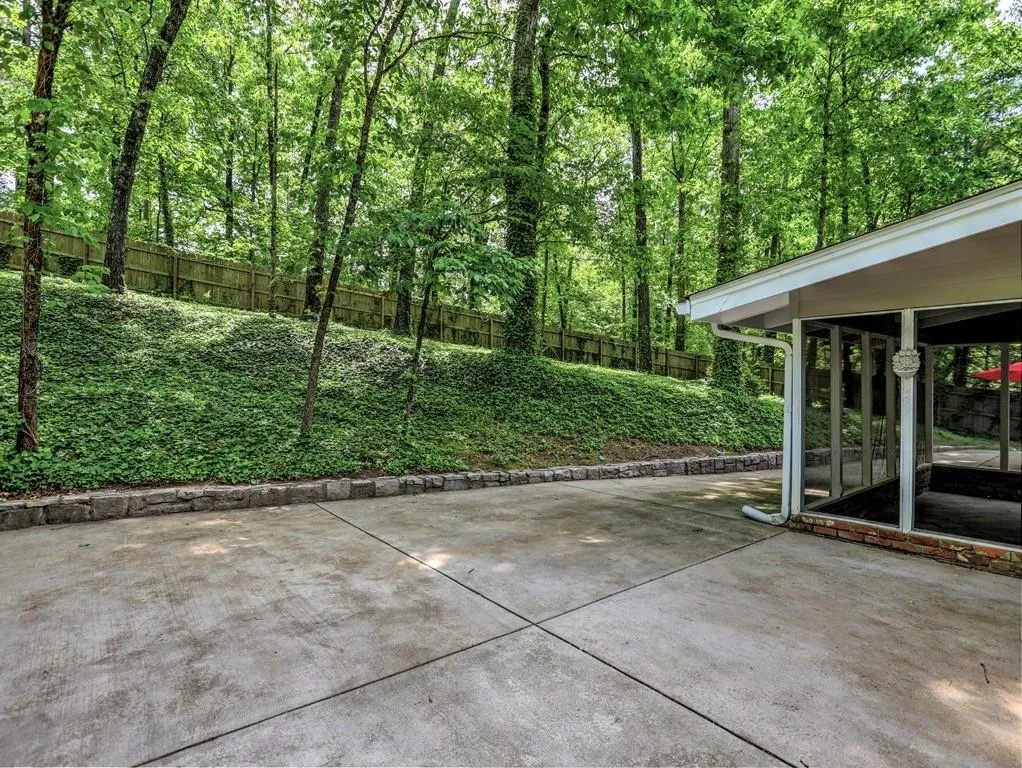 365 Earlston Drive, Sandy Springs, Georgia 30328, 4 Bedrooms Bedrooms, ,3 BathroomsBathrooms,Residential,Sold,365 Earlston Drive,6543960