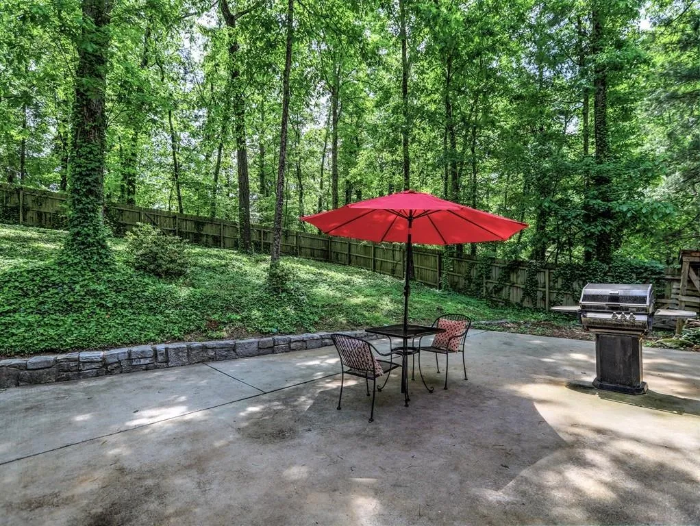 365 Earlston Drive, Sandy Springs, Georgia 30328, 4 Bedrooms Bedrooms, ,3 BathroomsBathrooms,Residential,Sold,365 Earlston Drive,6543960