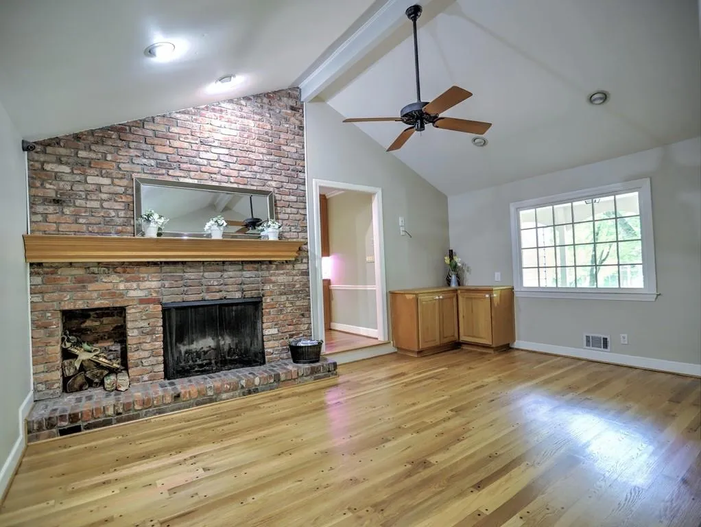 365 Earlston Drive, Sandy Springs, Georgia 30328, 4 Bedrooms Bedrooms, ,3 BathroomsBathrooms,Residential,Sold,365 Earlston Drive,6543960