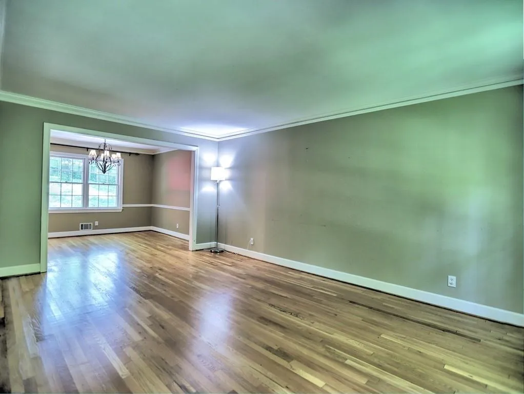 365 Earlston Drive, Sandy Springs, Georgia 30328, 4 Bedrooms Bedrooms, ,3 BathroomsBathrooms,Residential,Sold,365 Earlston Drive,6543960