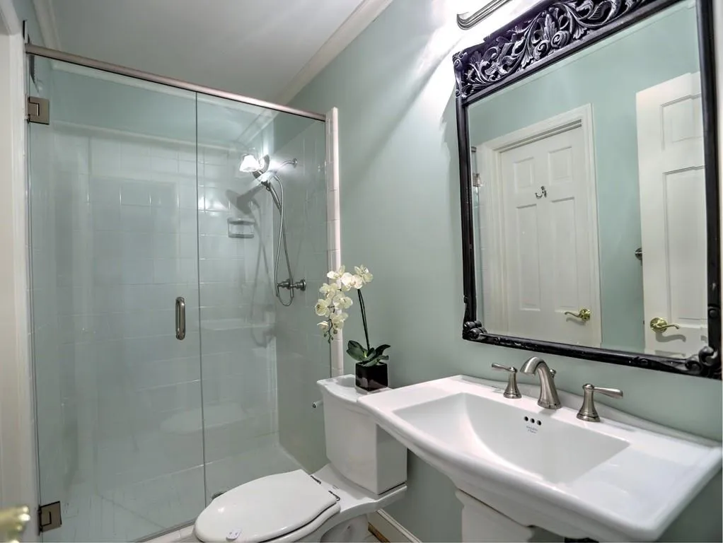 365 Earlston Drive, Sandy Springs, Georgia 30328, 4 Bedrooms Bedrooms, ,3 BathroomsBathrooms,Residential,Sold,365 Earlston Drive,6543960