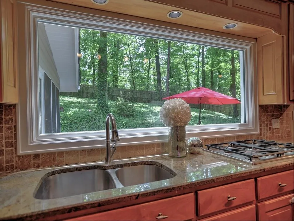 365 Earlston Drive, Sandy Springs, Georgia 30328, 4 Bedrooms Bedrooms, ,3 BathroomsBathrooms,Residential,Sold,365 Earlston Drive,6543960