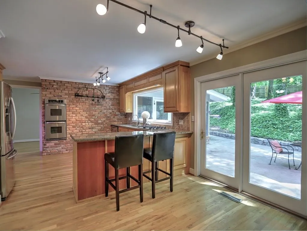 365 Earlston Drive, Sandy Springs, Georgia 30328, 4 Bedrooms Bedrooms, ,3 BathroomsBathrooms,Residential,Sold,365 Earlston Drive,6543960
