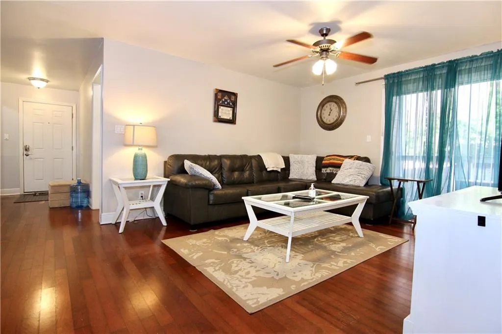 3112 Santa Fe Parkway, Sandy Springs, Georgia 30350, 2 Bedrooms Bedrooms, ,2 BathroomsBathrooms,Residential,Sold,3112 Santa Fe Parkway,6976704