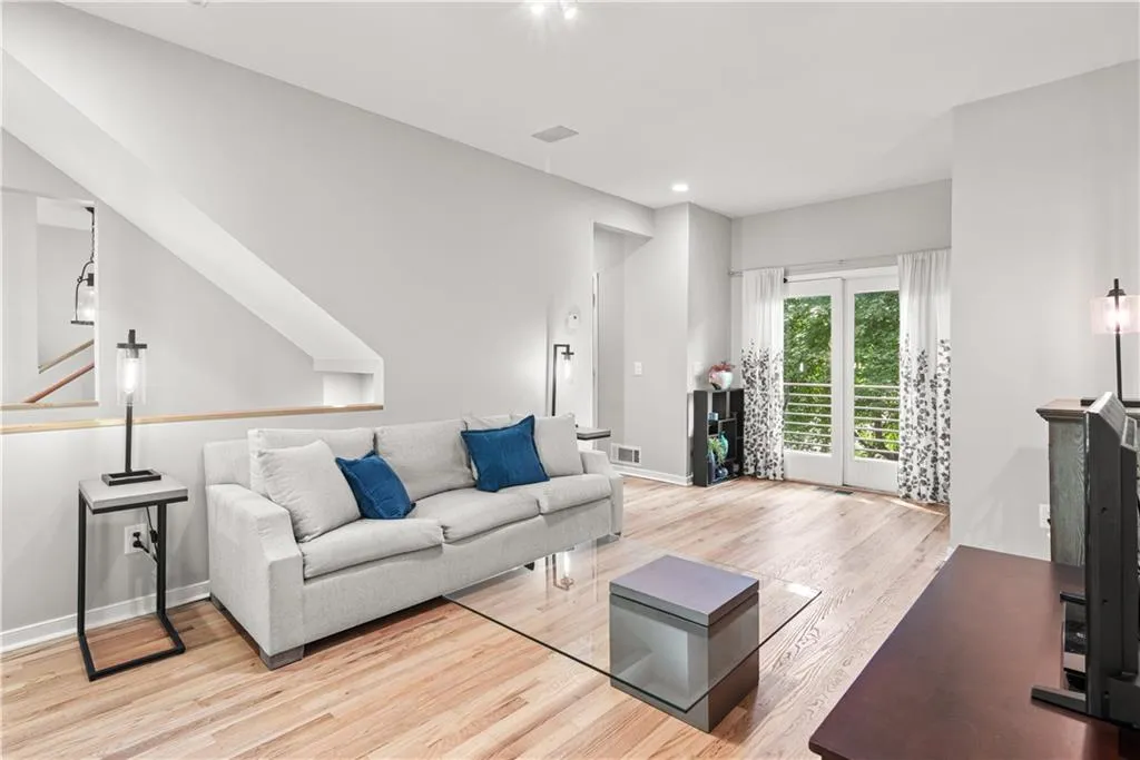 Virtually Staged Virtually Staged