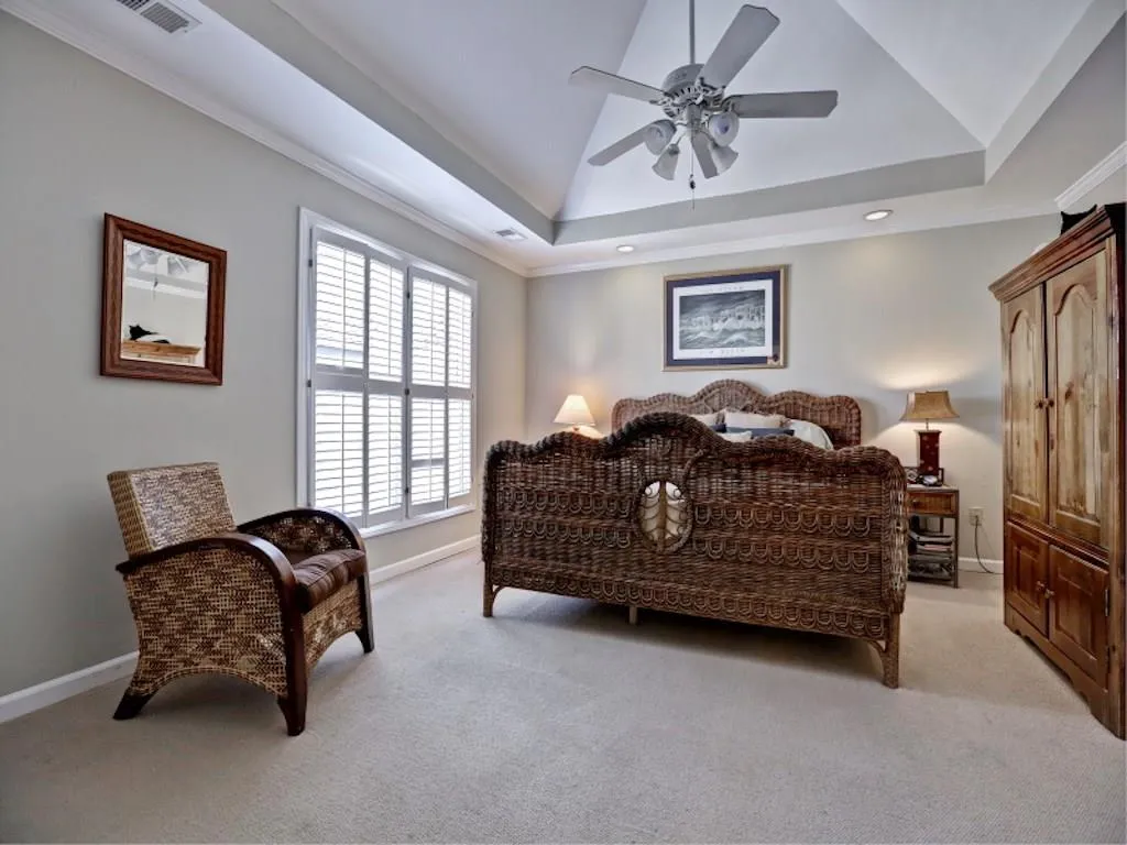 17 Ridgemere Trace, Sandy Springs, Georgia 30328, 4 Bedrooms Bedrooms, ,3 BathroomsBathrooms,Residential,Sold,17 Ridgemere Trace,5502035