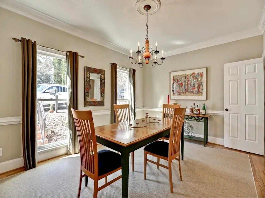 17 Ridgemere Trace, Sandy Springs, Georgia 30328, 4 Bedrooms Bedrooms, ,3 BathroomsBathrooms,Residential,Sold,17 Ridgemere Trace,5502035