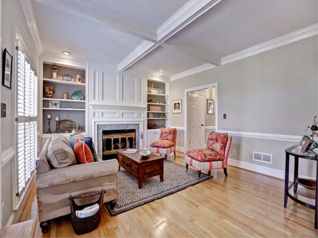 17 Ridgemere Trace, Sandy Springs, Georgia 30328, 4 Bedrooms Bedrooms, ,3 BathroomsBathrooms,Residential,Sold,17 Ridgemere Trace,5502035