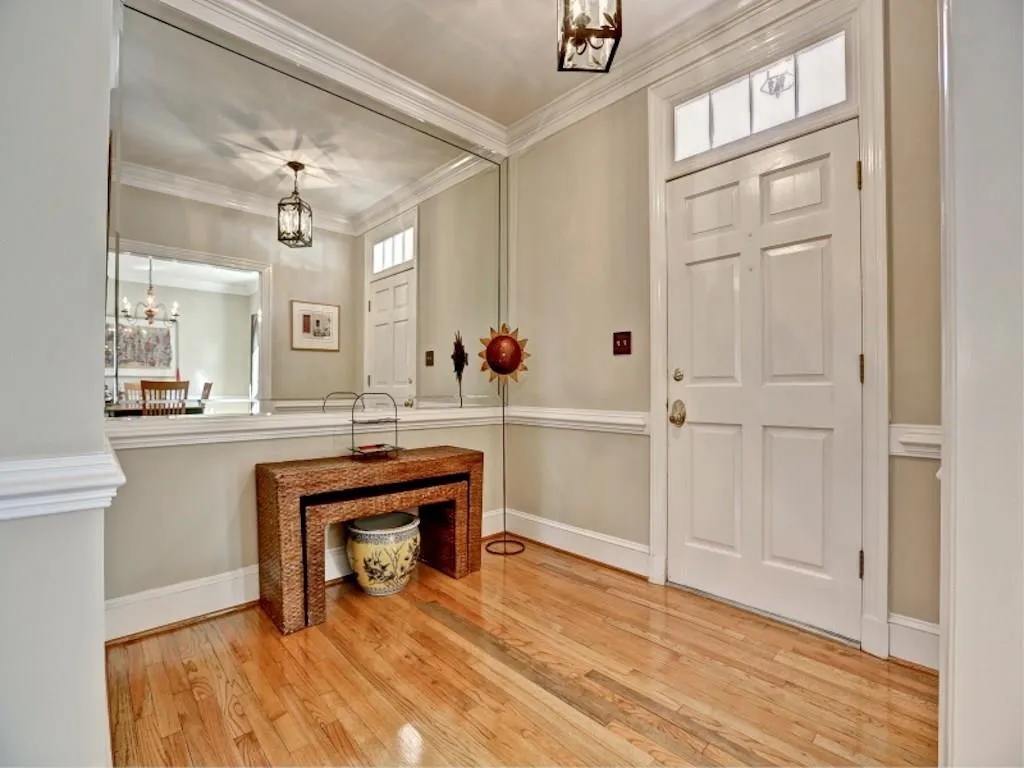 17 Ridgemere Trace, Sandy Springs, Georgia 30328, 4 Bedrooms Bedrooms, ,3 BathroomsBathrooms,Residential,Sold,17 Ridgemere Trace,5502035