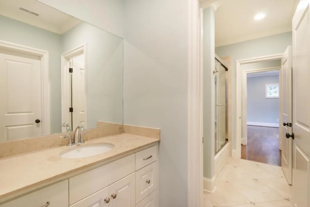 690 E Northway Lane, Sandy Springs, Georgia 30342, 6 Bedrooms Bedrooms, ,5 BathroomsBathrooms,Residential,Sold,690 E Northway Lane,6514479