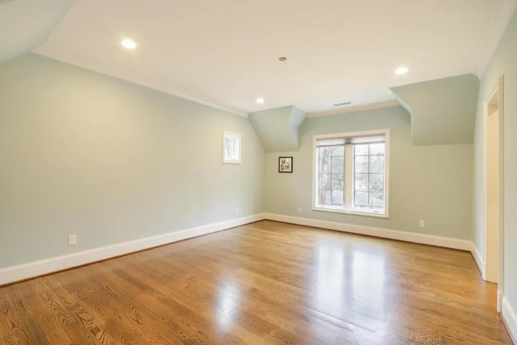 690 E Northway Lane, Sandy Springs, Georgia 30342, 6 Bedrooms Bedrooms, ,5 BathroomsBathrooms,Residential,Sold,690 E Northway Lane,6514479