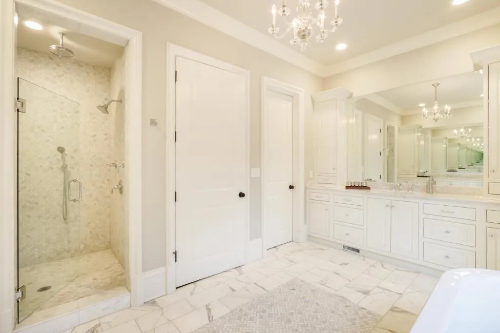 690 E Northway Lane, Sandy Springs, Georgia 30342, 6 Bedrooms Bedrooms, ,5 BathroomsBathrooms,Residential,Sold,690 E Northway Lane,6514479