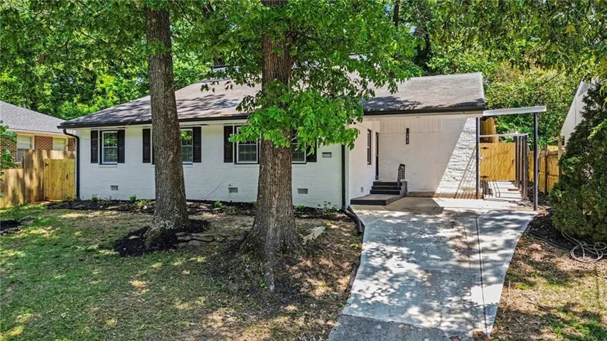 2828 Cloverhurst Drive, East Point, Georgia 30344
