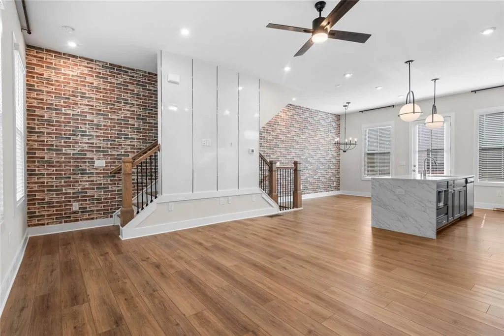 4462 Dandelion Lane, Atlanta, Georgia 30342, 2 Bedrooms Bedrooms, ,2 BathroomsBathrooms,Residential,For Sale,4462 Dandelion Lane,7617826