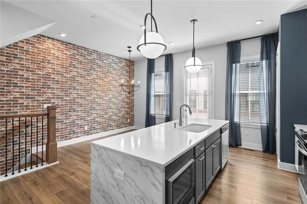 4462 Dandelion Lane, Atlanta, Georgia 30342, 2 Bedrooms Bedrooms, ,2 BathroomsBathrooms,Residential,For Sale,4462 Dandelion Lane,7617826