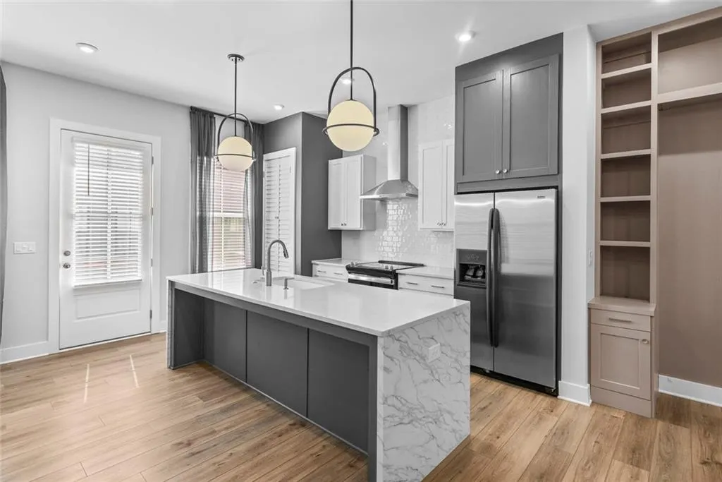 4462 Dandelion Lane, Atlanta, Georgia 30342, 2 Bedrooms Bedrooms, ,2 BathroomsBathrooms,Residential,For Sale,4462 Dandelion Lane,7617826