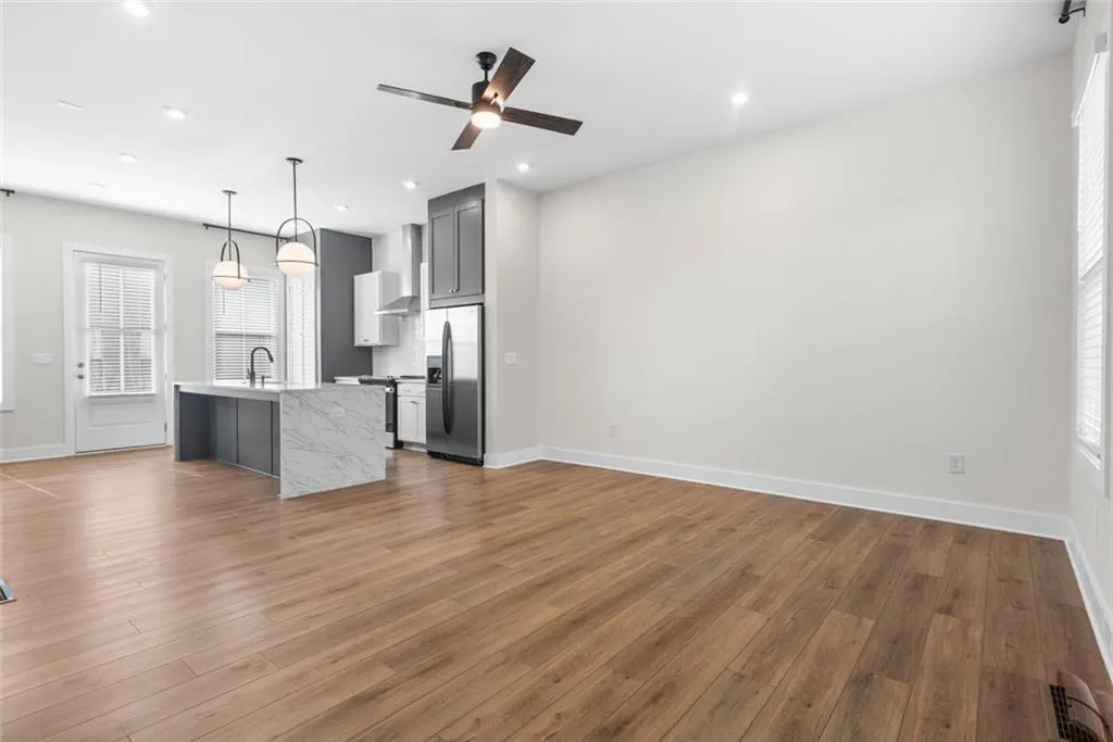 4462 Dandelion Lane, Atlanta, Georgia 30342, 2 Bedrooms Bedrooms, ,2 BathroomsBathrooms,Residential,For Sale,4462 Dandelion Lane,7617826