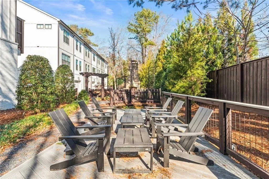 4462 Dandelion Lane, Atlanta, Georgia 30342, 2 Bedrooms Bedrooms, ,2 BathroomsBathrooms,Residential,For Sale,4462 Dandelion Lane,7617826