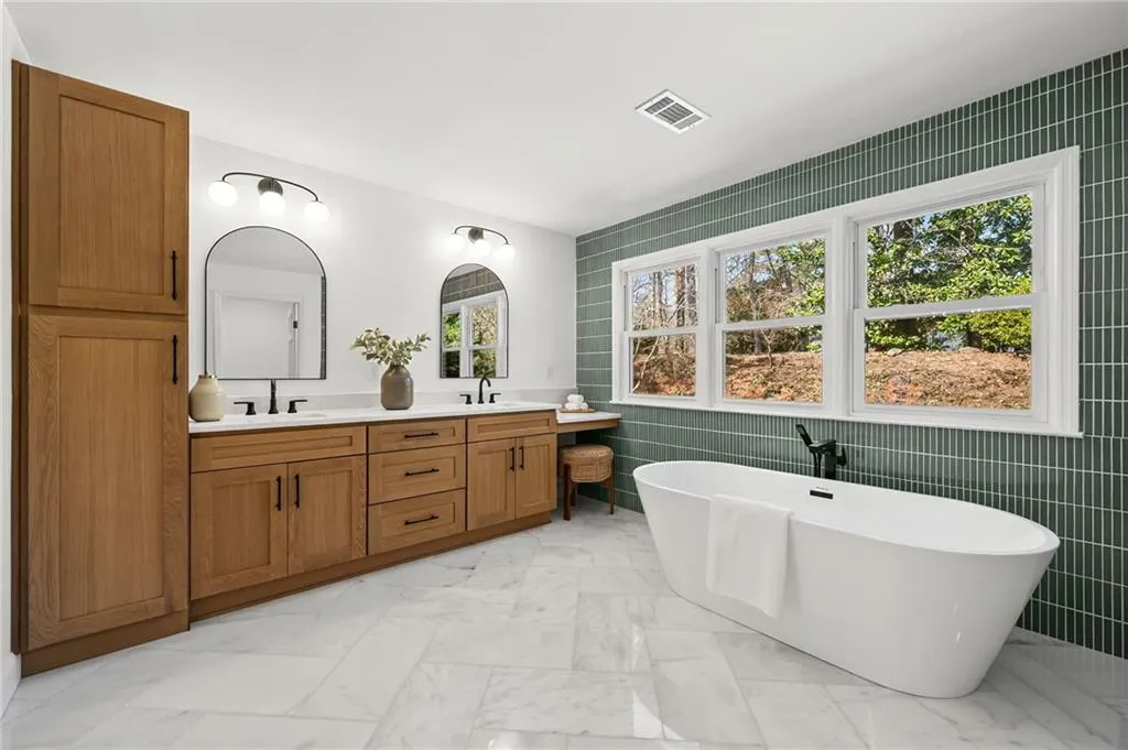 6300 Mountain Brook Lane, Atlanta, Georgia 30328, 5 Bedrooms Bedrooms, ,4 BathroomsBathrooms,Residential,Sold,6300 Mountain Brook Lane,7723596