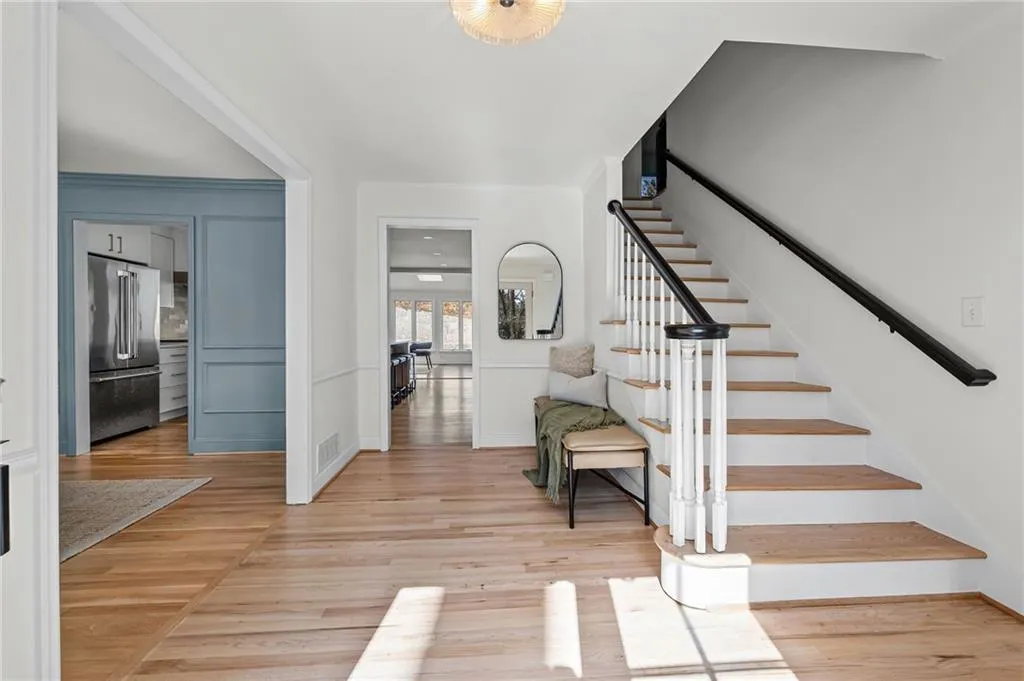 6300 Mountain Brook Lane, Atlanta, Georgia 30328, 5 Bedrooms Bedrooms, ,4 BathroomsBathrooms,Residential,Sold,6300 Mountain Brook Lane,7723596