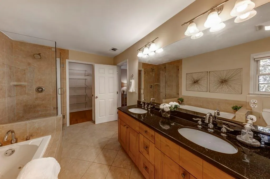 6201 Mountain Brook Way, Sandy Springs, Georgia 30328, 5 Bedrooms Bedrooms, ,4 BathroomsBathrooms,Residential,Sold,6201 Mountain Brook Way,6968684