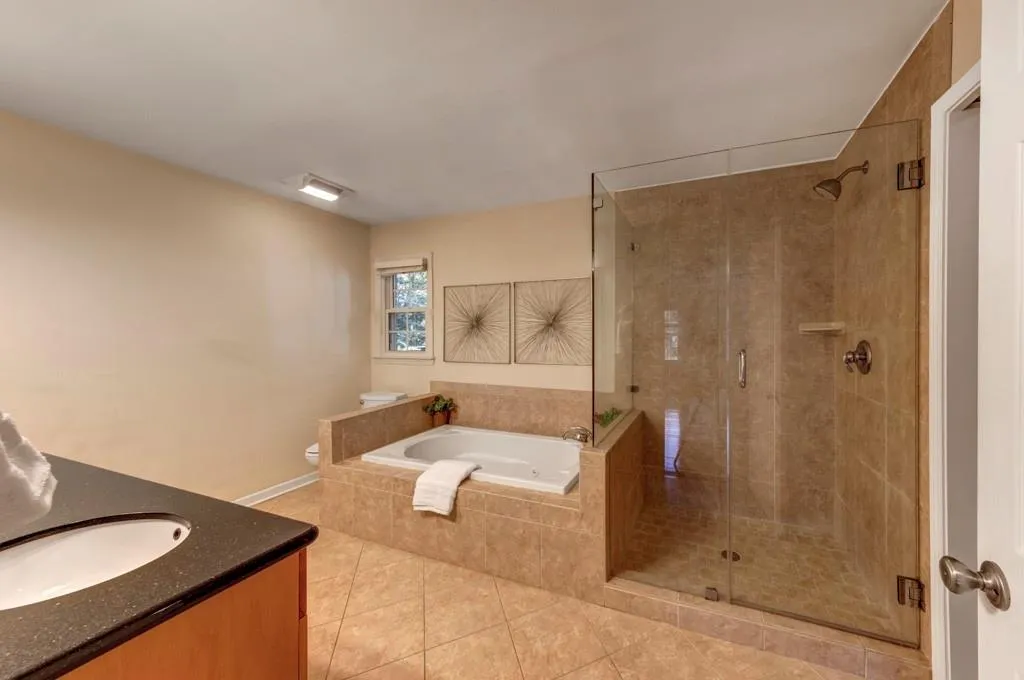 6201 Mountain Brook Way, Sandy Springs, Georgia 30328, 5 Bedrooms Bedrooms, ,4 BathroomsBathrooms,Residential,Sold,6201 Mountain Brook Way,6968684