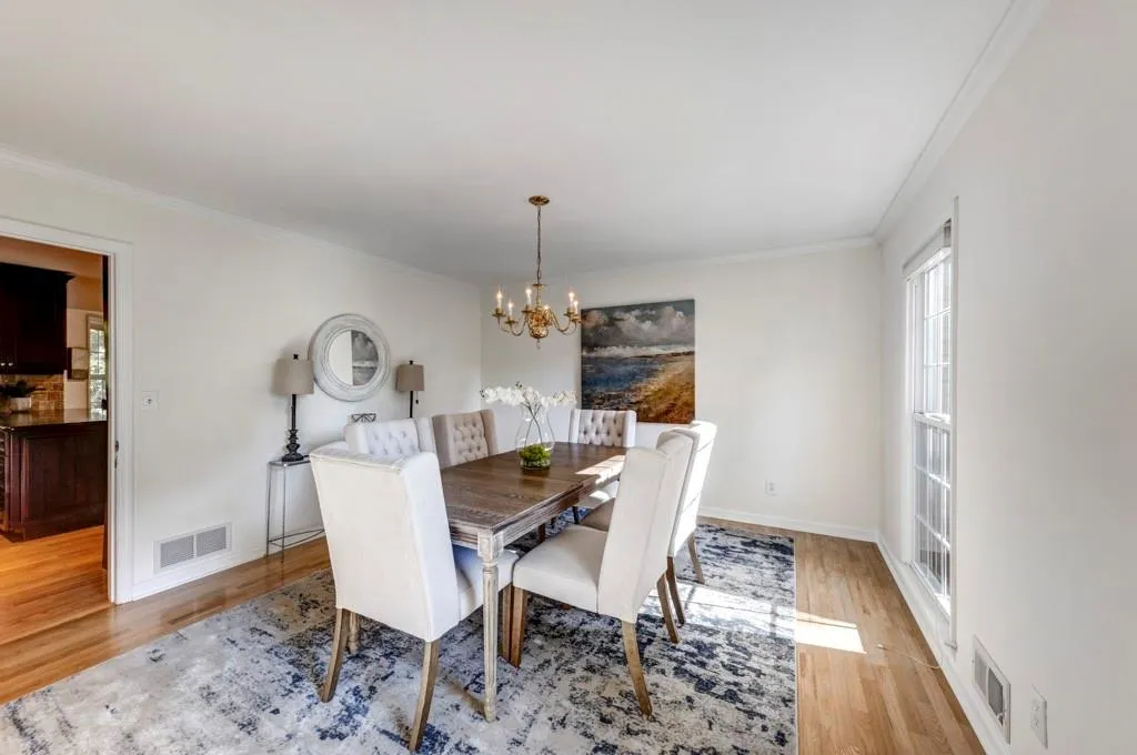 6201 Mountain Brook Way, Sandy Springs, Georgia 30328, 5 Bedrooms Bedrooms, ,4 BathroomsBathrooms,Residential,Sold,6201 Mountain Brook Way,6968684