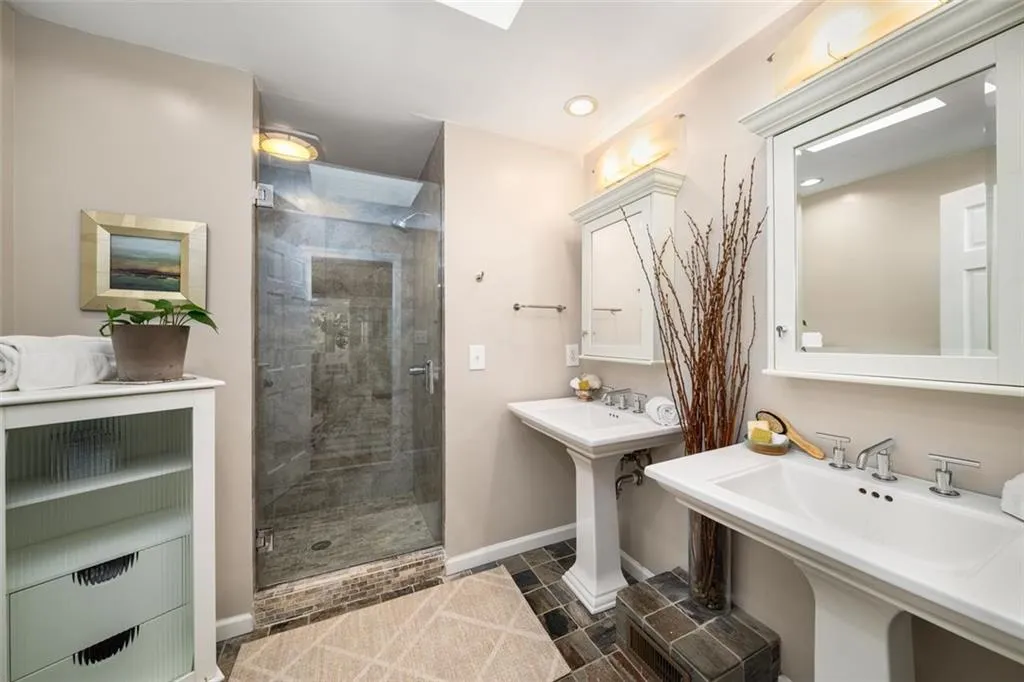 1928 Main Street Nw, Atlanta, Georgia 30318, 4 Bedrooms Bedrooms, ,4 BathroomsBathrooms,Residential,For Sale,1928 Main Street Nw,7620541